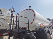 उच्च दबाव फ्लश समारोह के साथ HOWO SINOTRUK पानी टैंक ट्रक 300HP