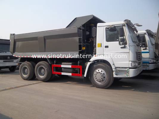 टिपर डंप ट्रक SINOTRUK HOWO 25tons 371 एचपी 10wheels आरएचडी 10-25 सीबीएम ZZ3257N3647A
