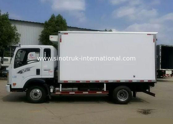 Small Cargo Cold Storage 8 Ton Refrigerated Truck For Dairy , Freezer Box Truck
