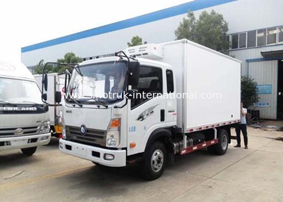 Small Cargo Cold Storage 8 Ton Refrigerated Truck For Dairy , Freezer Box Truck