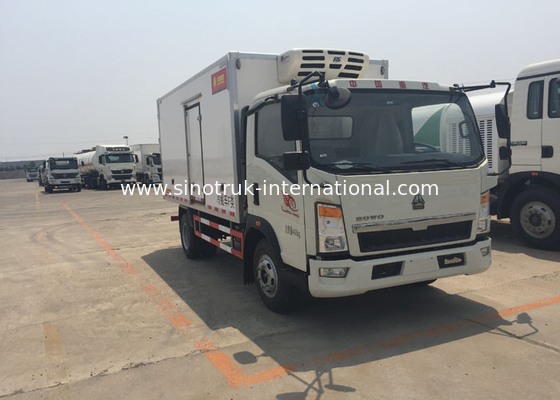 Vegetables / Fruits Refrigerated Delivery Truck White 8 Tons with 140 HP Engine