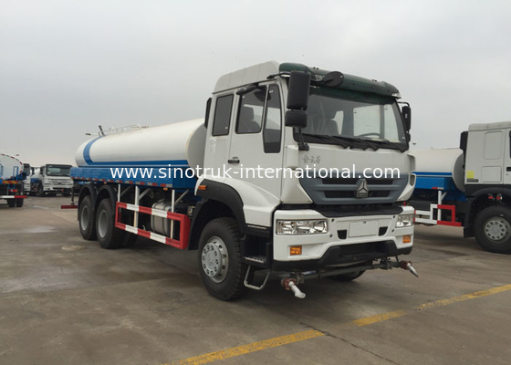 5000 गैलन पानी की टंकी ट्रक SINOTRUK 11.00R20 रेडियल टायर 9920 × 2496 × 3550 मिमी