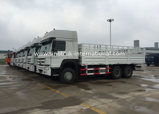 Commercial Cargo Vans 25 - 30 Tons LHD / RHD Euro 2 266 - 371HP Lorry Vehicle