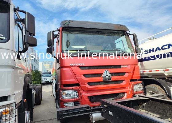 SINOTRUK HOWO लाल 380HP 8×4 12 पहिया उच्च क्षमता तेल टैंक ट्रक