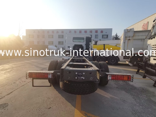 SINOTRUK HOWO कार्गो ट्रक चेसिस 16-20 टन 4X2 LHD 300HP