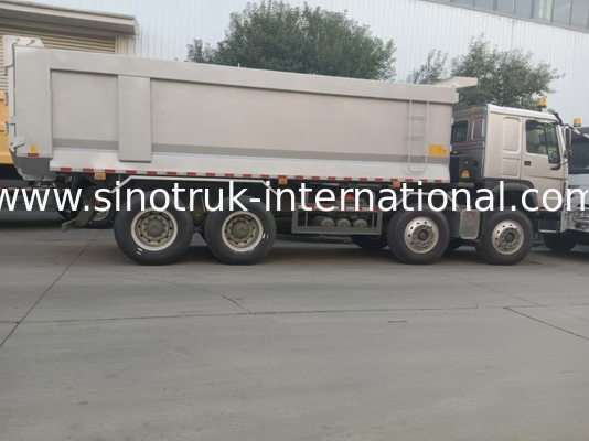 टिपर ट्रक SINOTRUK HOWO 400HP 12 पहियों LHD 40Tons 30CBM ZZ3317V3567B1