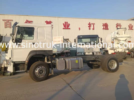 SINOTRUK HOWO कार्गो ट्रक चेसिस 16-20 टन 4X2 LHD 300HP
