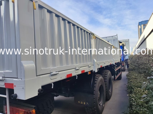 शक्ति और बहुमुखी प्रतिभा को उजागर करें सभी को जीतने वाला सफेद HOWO 6x6 400HP ऑफ-रोड कार्गो ट्रक