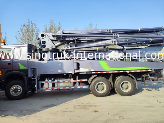 उच्च वृद्धि महारत HOWO 380HP स्मार्ट पंप ट्रक 52m बूम 6x4 अतुलनीय ऊर्ध्वाधर डालने के लिए कर्षण