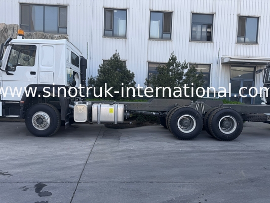 SINOTRUK HOWO ट्रक चेसिस SINOTRUK इंजन371HP 6 × 4 आरएचडी चेतावनी प्रकाश के साथ डंप ट्रक कार्गो ट्रक पानी ट्रक में इस्तेमाल किया