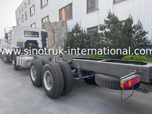 SINOTRUK HOWO ट्रक चेसिस SINOTRUK इंजन371HP 6 × 4 आरएचडी चेतावनी प्रकाश के साथ डंप ट्रक कार्गो ट्रक पानी ट्रक में इस्तेमाल किया
