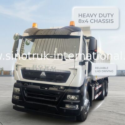 HOWO TX भारी शुल्क वाला ढोने वाला वाहन जिसमें 300L ईंधन टैंक क्षमता और भारी भार परिवहन के लिए स्टील बॉडी सामग्री है