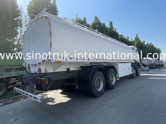 HOWO 8X4 Petroleum Oil Storage Tank Fuel Delivery Truck 35CBM Two Warning Lights With pipe gun