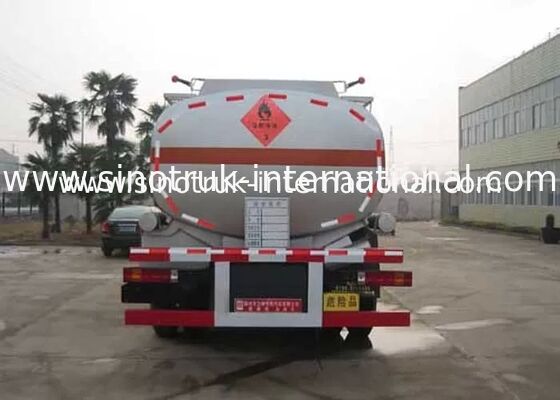 SINOTRUK HOWO 16-20CBM ईंधन टैंकर ट्रक 6X4 LHD 290HP यूरो 2 तेल टैंकर ट्रक