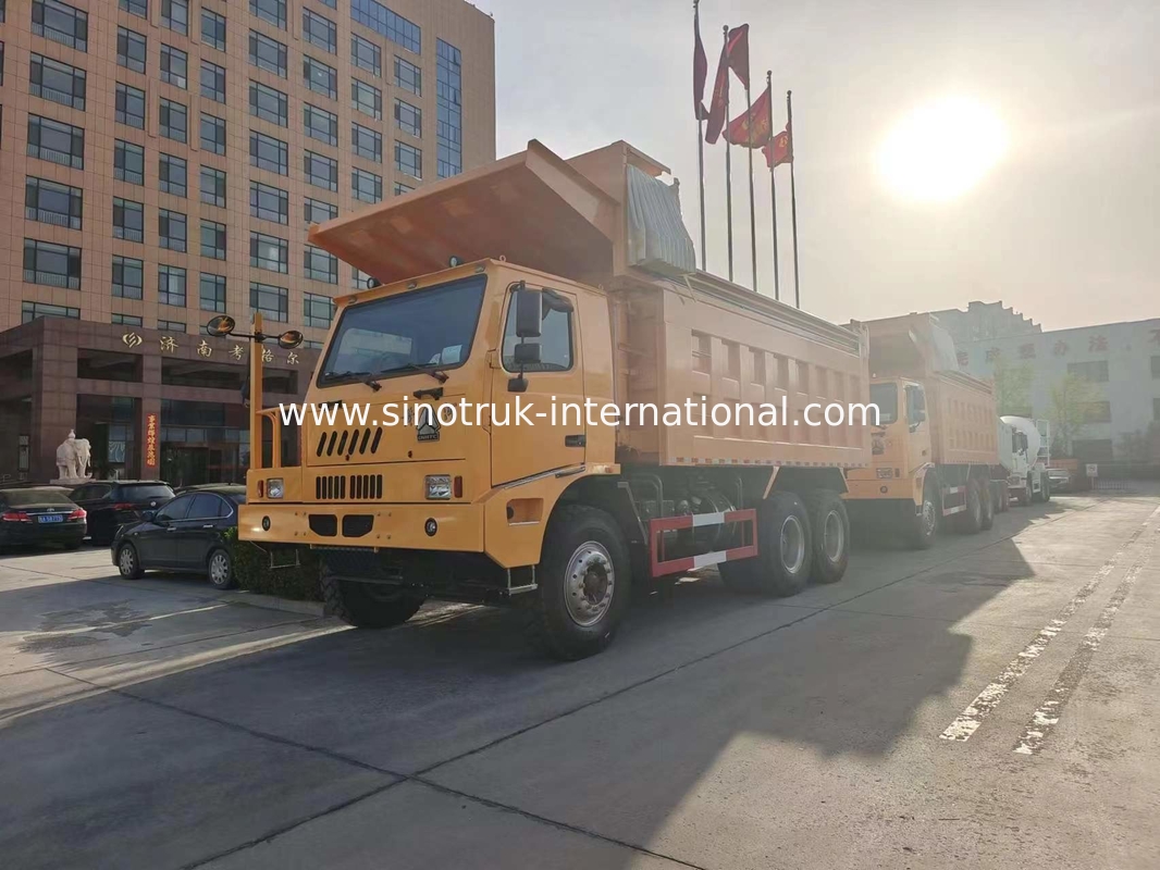 खनन उद्योग के लिए 6X4 LHD माइनिंग टिपर डंप ट्रक 371HP 70 टन SINOTRUK HOWO