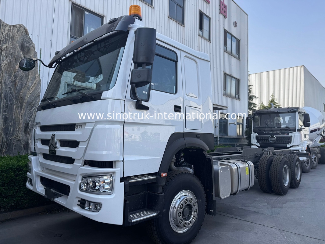 SINOTRUK HOWO ट्रक चेसिस SINOTRUK इंजन371HP 6 × 4 आरएचडी चेतावनी प्रकाश के साथ डंप ट्रक कार्गो ट्रक पानी ट्रक में इस्तेमाल किया