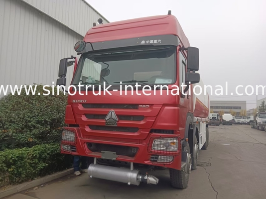 SINOTRUK HOWO लाल तेल टैंक ट्रक 400HP 8×4 12 पहियों उच्च क्षमता